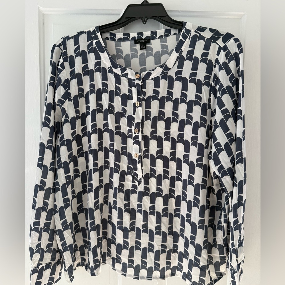 Ann Taylor Factory Dark Gray Geometric Blouse